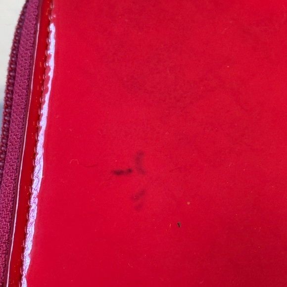 CHANEL
REDUCED Red Patent Leather CC Long Yen Zip Wallet authentication cards - Picture 9 of 10